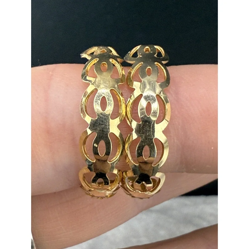 Gold Tone‎ Hoop Earrings Lightweight Pierced - Picture 2 of 6